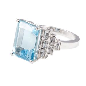 Aquamarine, Diamond & 18ct White Gold Ring