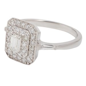 Diamond & 18ct White Gold Ring