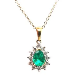 18ct yellow gold with Pear-Shaped Emerald pendant